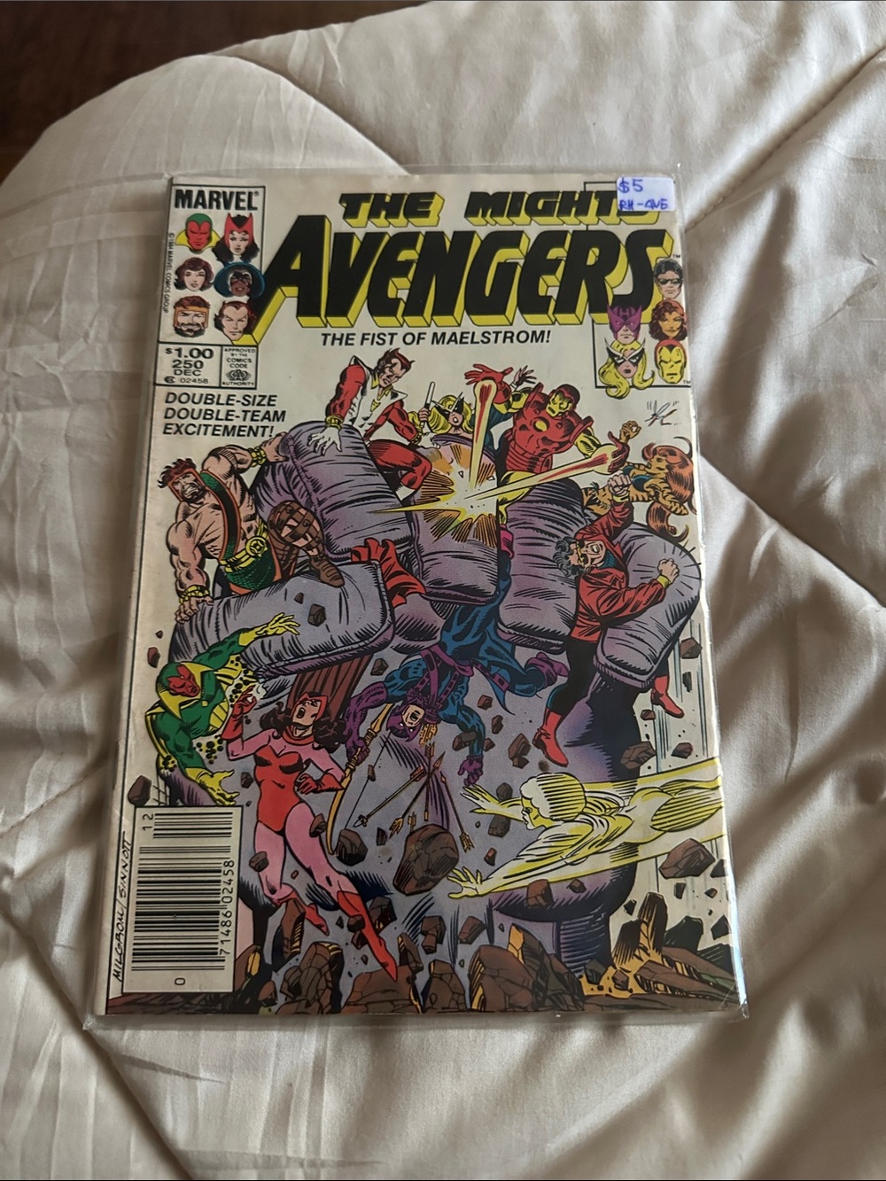 Marvel The Mighty Avengers Comic Book - White, Yellow, Red, Blue